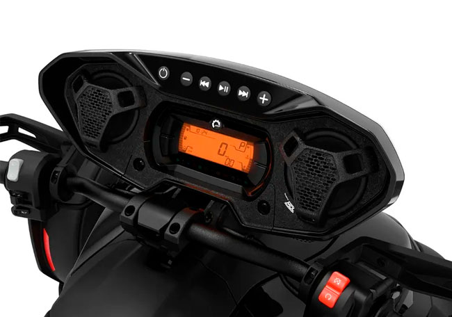 Montemar Motor SISTEMA DE AUDIO RYKER.jpg