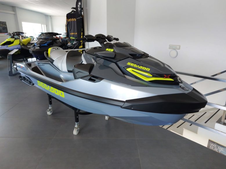 RXT-X 325 Audio 2025 | Nueva RXT X 325 Audio 2025 | Sea-Doo RXT 325 2025 | Montemar Motor Concesionario Sea-Doo Castellón y Valencia | La moto de agua más potente de la industria